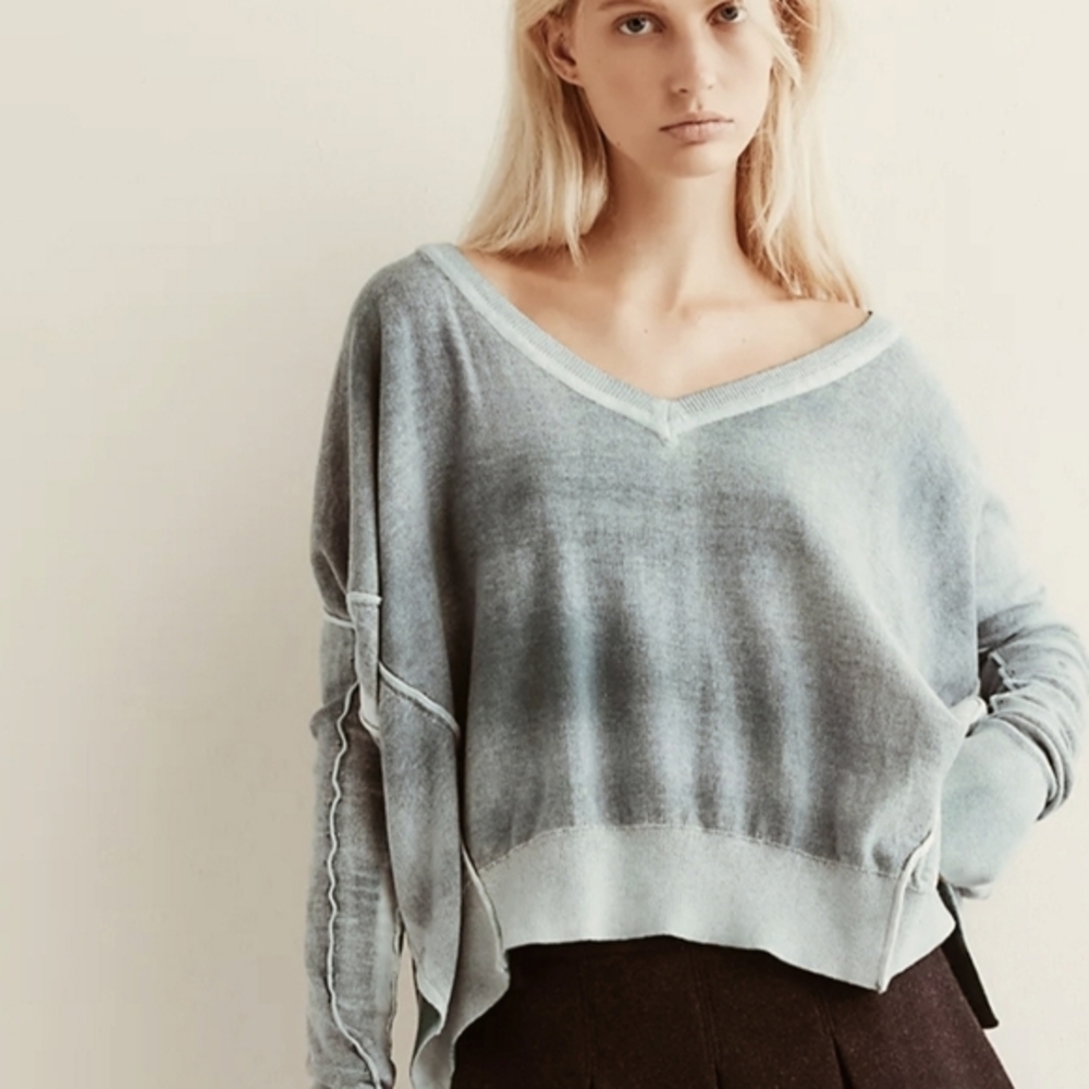 Free People We The Free Gibson V Neck, NWT, SZ XS, Rainforest Combo look